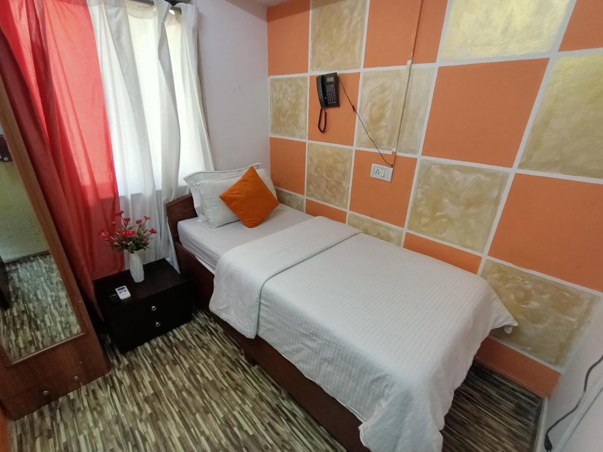 Kalpataru Hometel Mumbai Ngoại thất bức ảnh